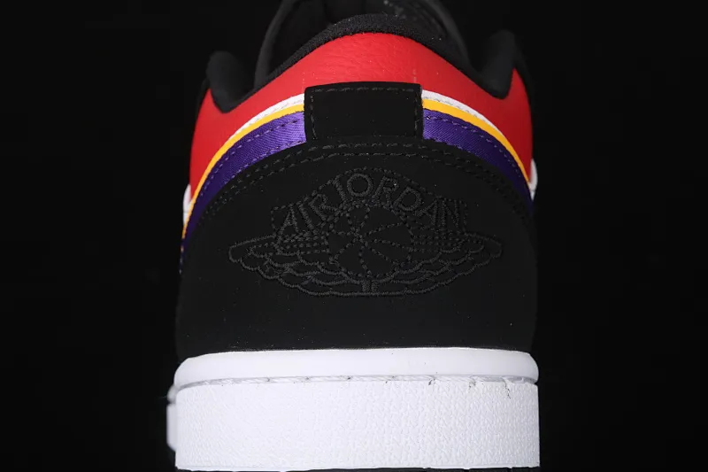 All Categories Air Jordan Jordan Series Basketball Shoes Air Jordan 1 Low New Version Air Jordan 1 Low AJ1 Joe 1 Low Top Leather Cultural and Leisure Sports Shoes CJ9216-051
